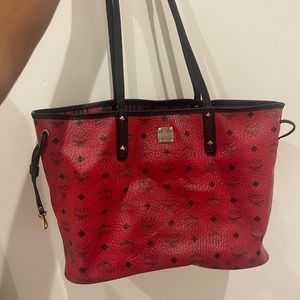 REVERSIBLE LIMITED EDITION MCM TOTE BAG